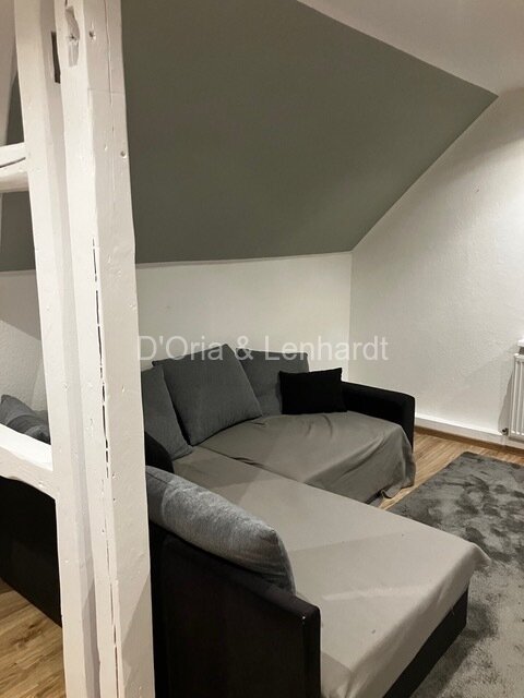 Hochwertig möblierte DG-Wohnung mit Flair